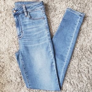American Eagle Light Wash Jeans - Sz 4